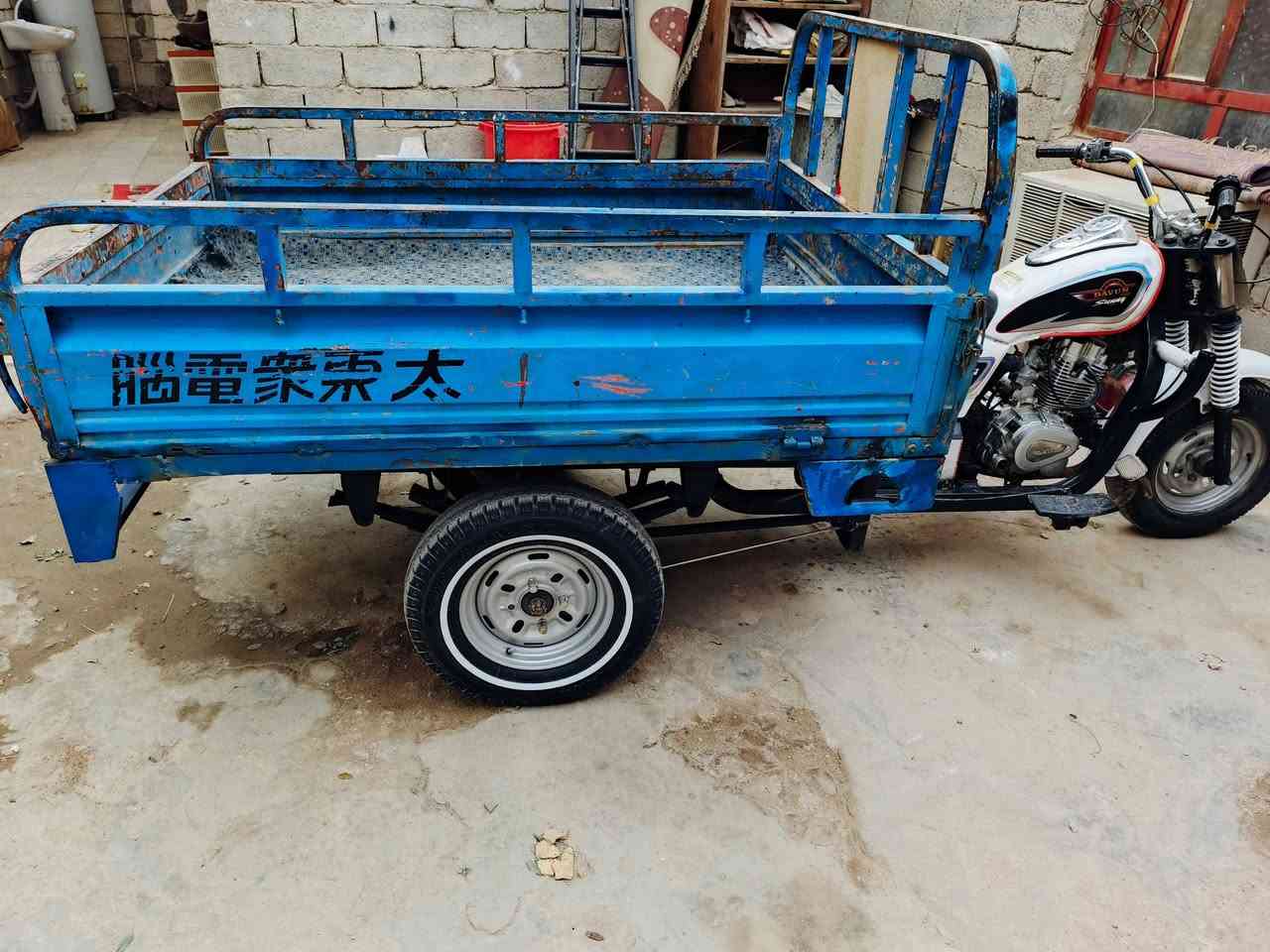 السلام عليكم 
ستوته للبيع  موديل ٢٠١٣  بدي ما مكصوص تواير ابو الخطه جدد مكينه نضيفه اوارقها اصولي السعر واحد و  400  وبيها  مجال حك الجيه ناصرية مركز 
للتواصل ‏‪***********‬‏
