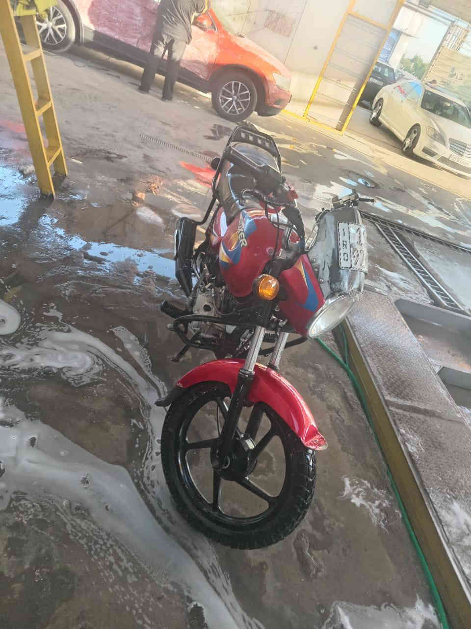 السلام عليكم بوكسر مرقم انكليزي بغداد جديد دراجه بسمي كير محرك كهرباء مكفول محرك مجفت بوش وبستم شركه طسه حلوة دراجه كامله مكمله جاهز مديل ٢٠٢٠ الشراي يتواصل واتس السعر مليون و٦٠٠ وبي مجال 
***********
