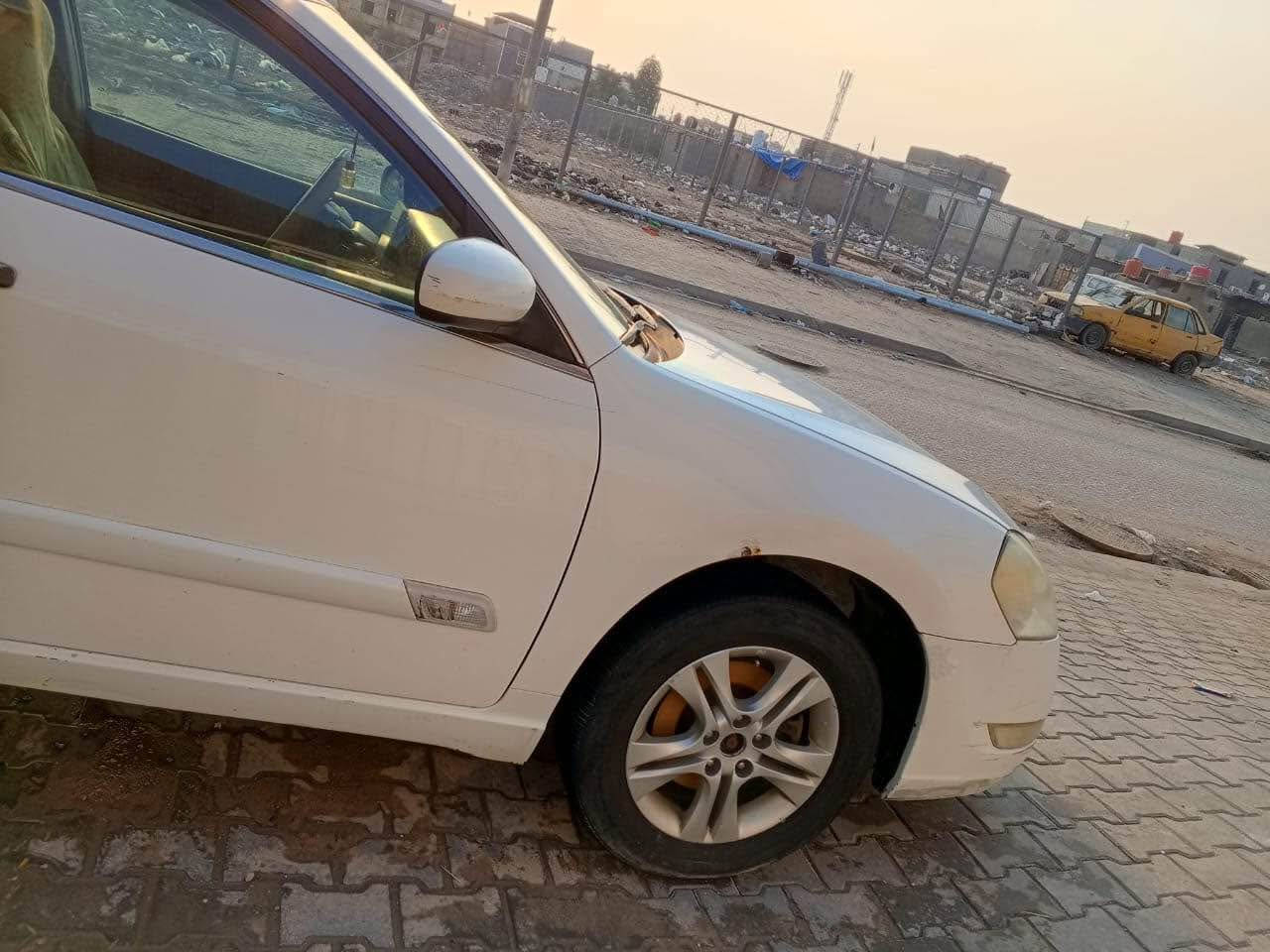 رينو سفران مكفوله رقم بصرة بأسمي سيارة نضيفة واستخدام شخصي بيها شاشة وكامرة تدعم ابل كار بلي 
عنواني التنومة حي الجامعة للأستفسار *********** 
والسعر 74 وبيها مجال البصرة, العراق
