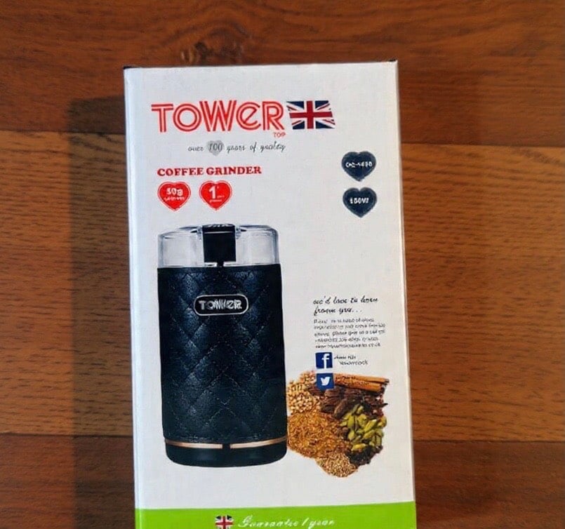 طاحونة قهوة وبهارات ماركة تاور السعر 25 والتوصيل مجاناً🤍🤍