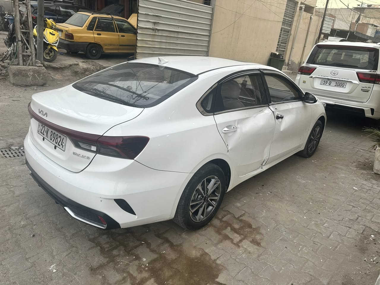 السلام عليكم k3 موديل 2024 فول مواصفات صار بيه هذا الحادث البارحه وبيعه ع حطته ماشيه 18 الف السعر 127 وبيه مجال للشراي اي ستفسار ***********
