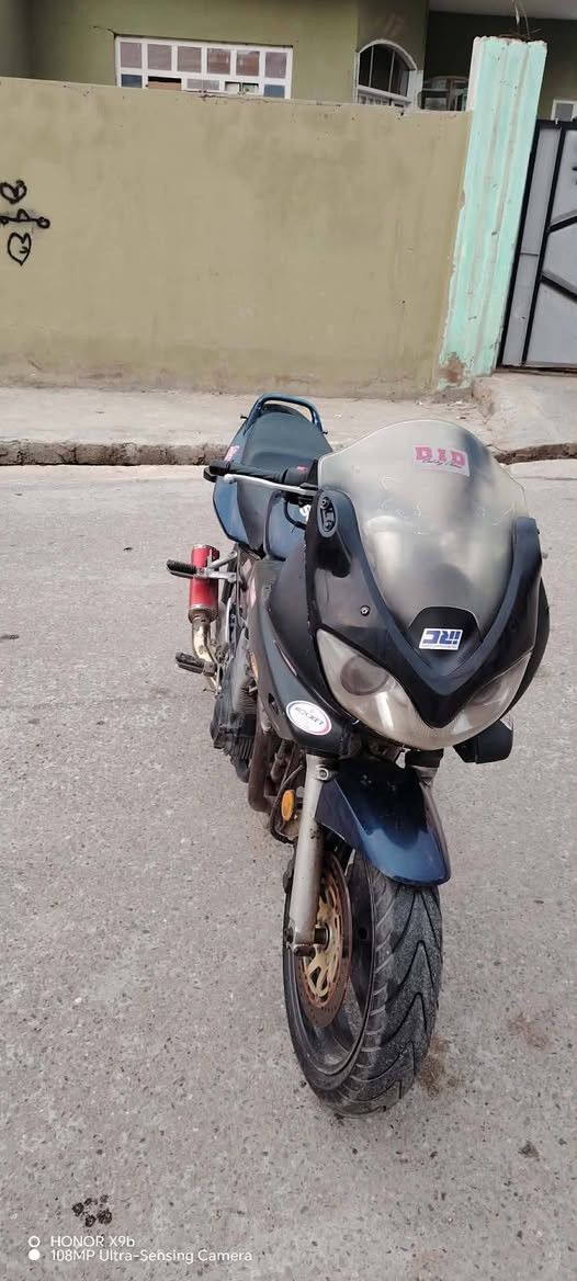 السلام عليكم شباب دراجه ساسوكي للبيع  1200 cc سرعة 260سعر خاص مكاني موصل جانب لايمن ***********
