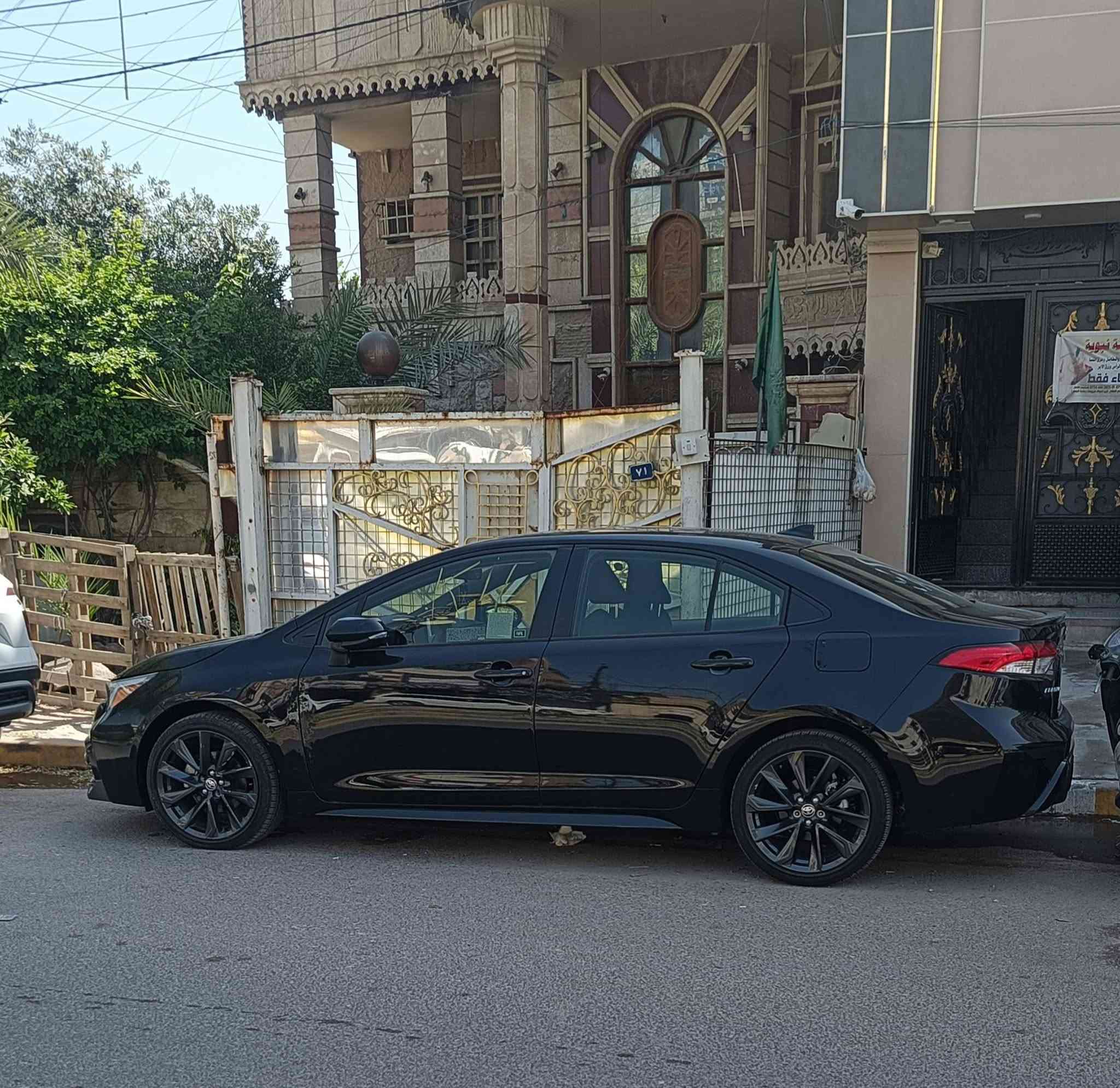 سلام عليكم موديل ٢٥ ماشيه  ٧٠٠٠ بانزين و هايبرد رقم بغداد فول مواصفات الحادث  موضح بالمنشور مبدل بنيد وجاملغ الايمن سياره جاهزه سعرها ١٢٨ 
***********
