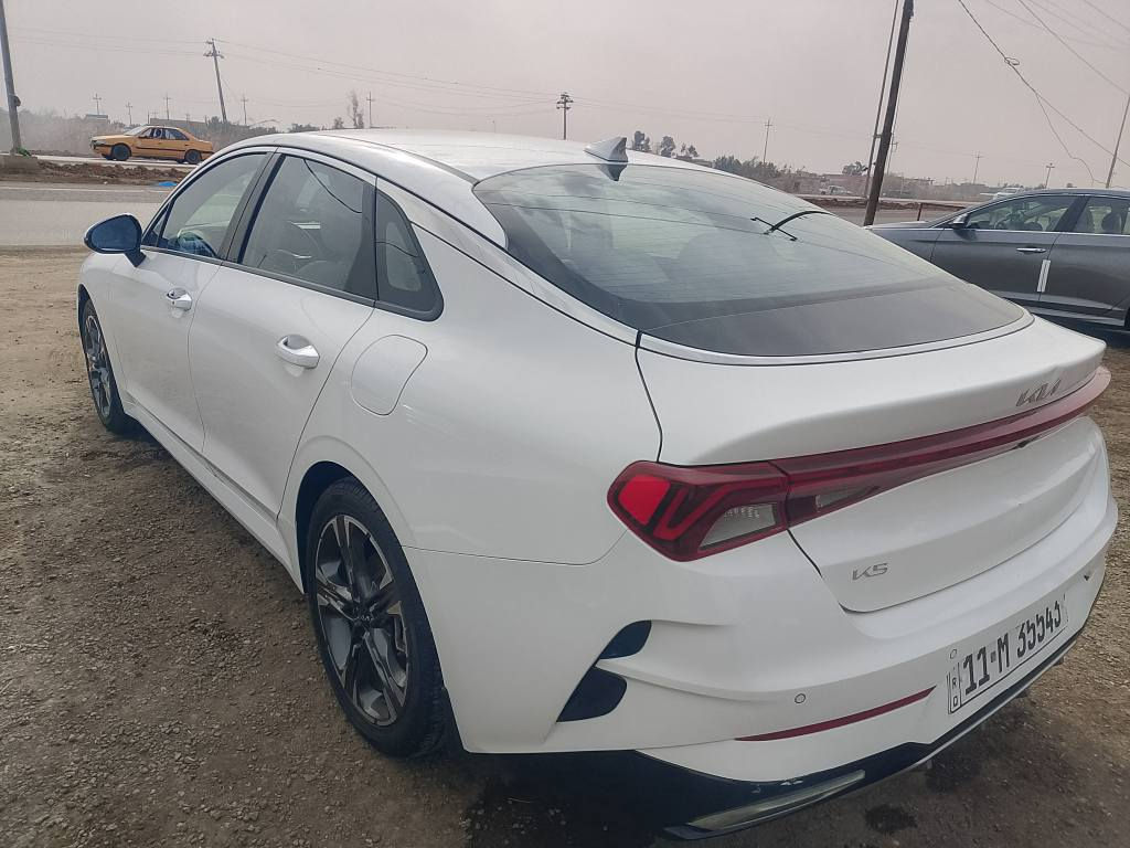 كيا K5 خليجي مكفولة ماشية 63
رقم بغداد بأسمي تحويل مباشر 
مواصفات
تشغيل بصمة
حساس خلفي
تشغيل عن بعد
كشنات جلد
كرسي السائق كهرباء
شاشة وكاميرا 
5 انظمة قيادة
محرك 2000 دوش

السعر 205 وبيها مجال
مكان السيارة ديوانية
*********** ديوانية, القادسية
