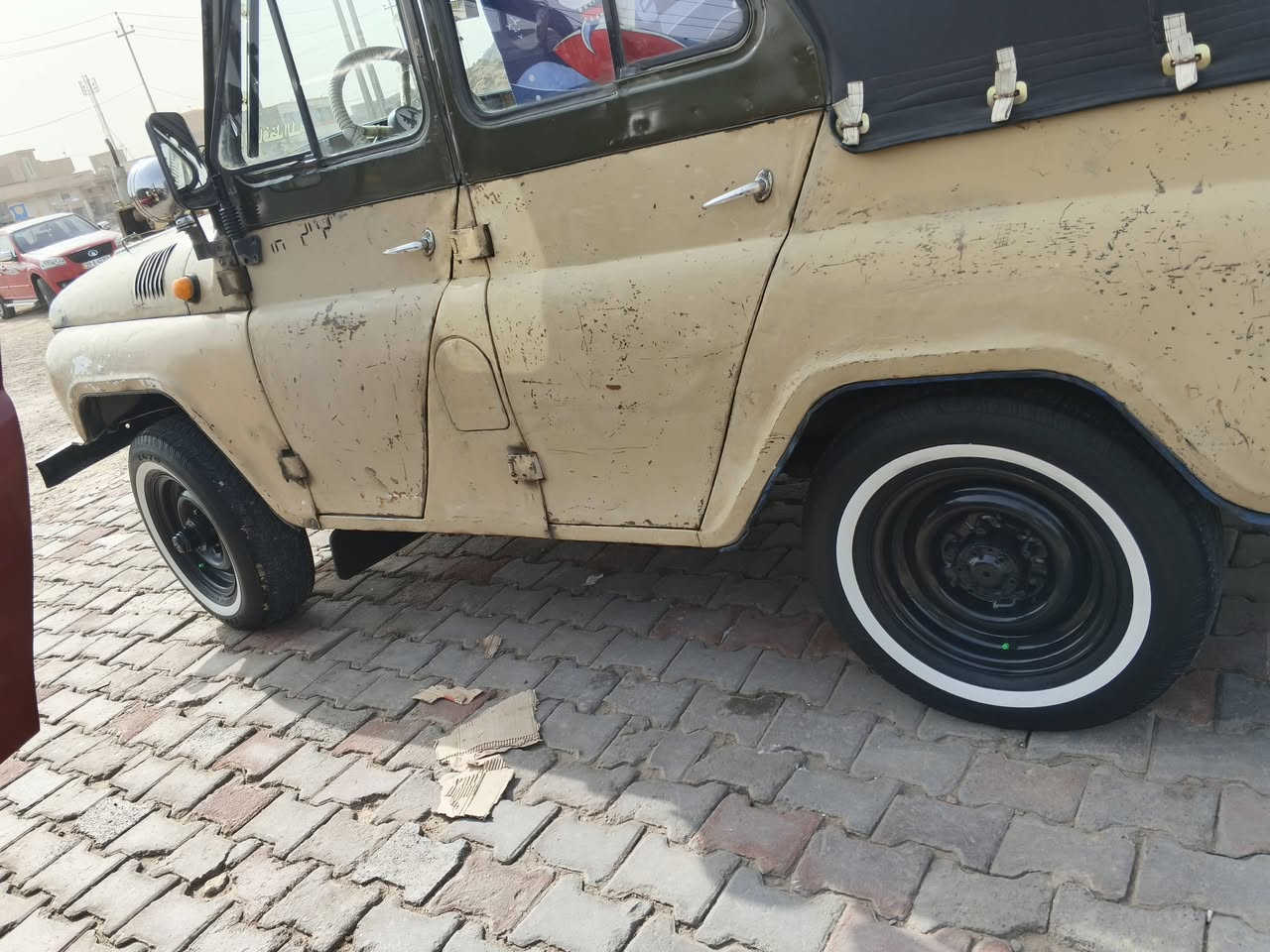 الحلال ناشف
واز 88بدون البيع  //ومراوس بلفين و5 كون بلاديه بدون صبغ 
سياره بلاديه خارج وادخل بدون صبغ
مكينه لاتنقيص ولاتبخير جديده قبل شهر شاد طابوكه حاويه جديده كير وتماتيك شاصي  جديد كله جديد  اكسن روسي 4دسكات قبل فتره حورتهن دسكات الخلفيه تخم تاير خط بيض ويل تخم جديد مصبوغ حراري جعمقه روسي  خفيفه سياره مثل ماجاي شوف صوره بل منشور  ربع ماذب عليه سياره كبل الشارع  سياره مال جناي سعره 7وربع  وبيه مجال الشراي شي بسيط الموشراي لايكسر بسعر مكاني واسط صويرة عله سبيس
الاستفسار ***********
