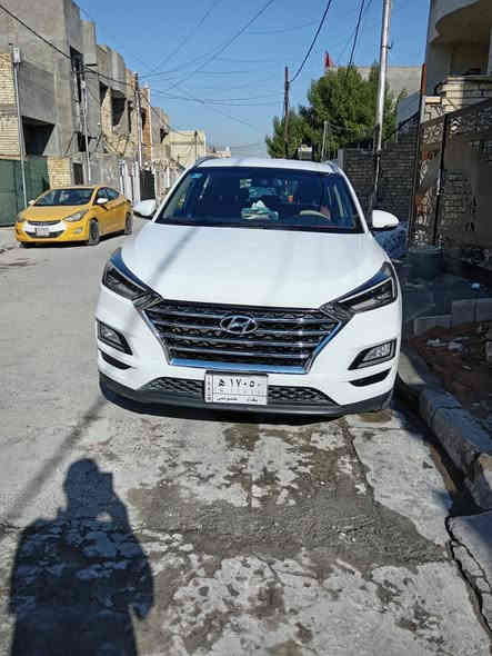 للبيع توكسان موديل 2019 خليجي شركه الكاصد على ايدنه من الشركه السياره ماشيه ٥٣ الف حقيقي  السياره فول قماره حديد لايت خمس عدسات السياره عل وضع الركاله بيهه فقط طخه صغيره بالبنيد طخه رصعهه وتصلحت عل كدها السعر ٢٠٨ مجال بسيط والسياره بأسمنه للاستفسار
واتسب او اتصال من سنتها عدنه 

  0772 404 6762
 
***********
