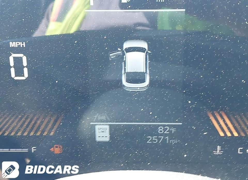 كي 4 موديل 25 حره بدون 
رقم موجوده داخل العراق 
165بيه مجال قليل

***********

***********
