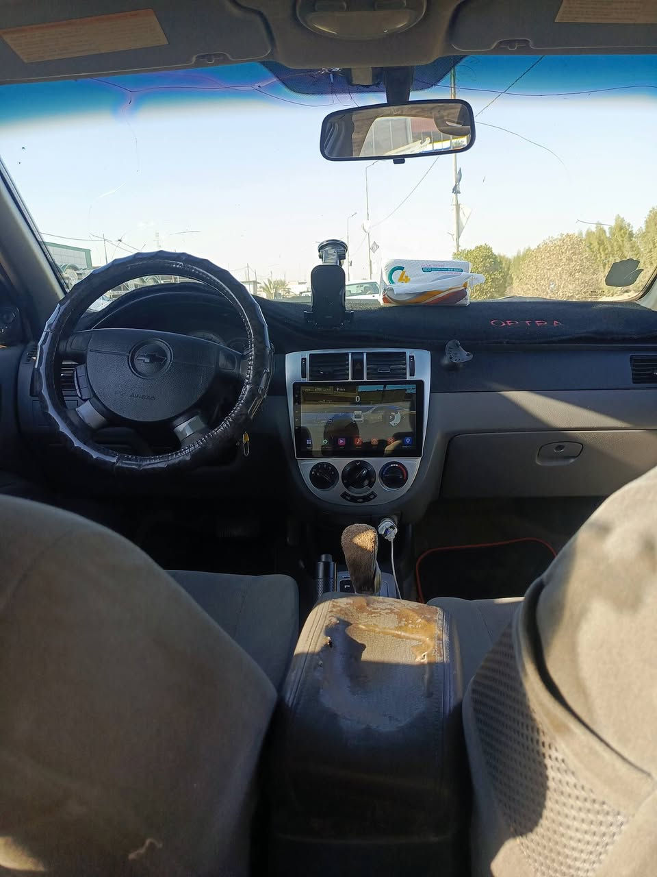 السلام عليكم اوبترا موديل 2010خليجي محرك 1600صدر جديد ماعدا الدرام تعبان كير محرك مكفولات السياره بأسمي انكليزي مبدل بيها قماره فقط للاستفسار *********** أو ***********
