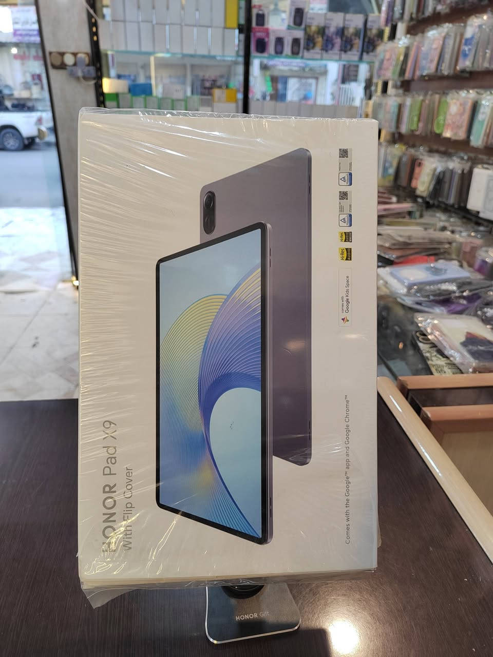 السلام عليكم ايباد هونر X9 ذاكره 128 رام 4+3 نضيف حيل شرط جلخ مابي بدون شاحنه السعر 175 الف مكاني جانب الأيمن حي 17 تموز ***********
***********
