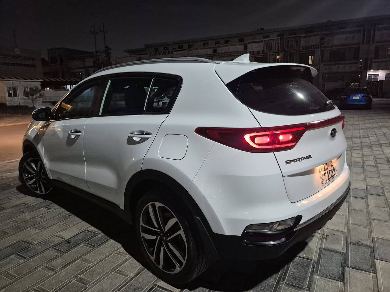 سبورتج خليجي وكاله دوليه مازالت بضمان محرك 2000دوش  بغداد رقم وهزه وسنويه جدد كفاله عامه حساس امامي خلفي وتحكمات واشاير ومري شفط مود درايف شاشه وكامره الخ
سعر194
بغداد حي جامعه
***********
***********
