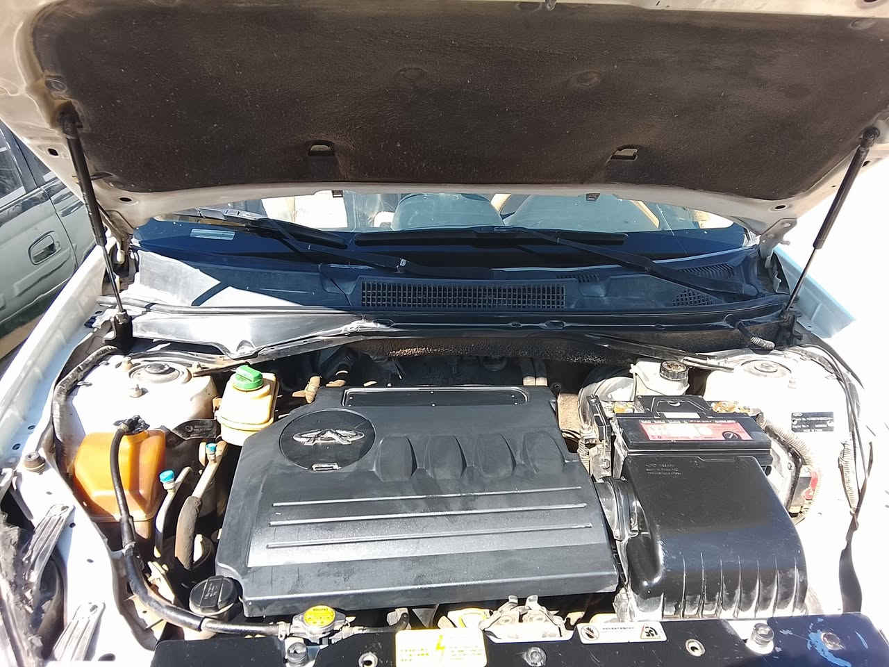 *********** تيكو مكفوله لاصبغ ولاضربه مكفوله كفاله عامه كير ومكينه جديد كير كهرائي شاشه تاب شرط التحويل سعرها 57$ بيها مجال
