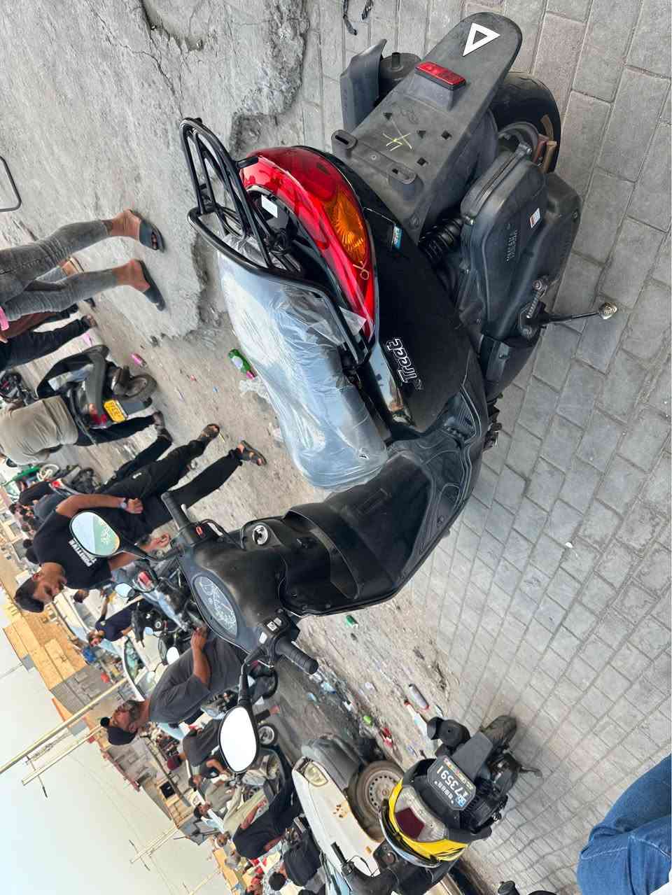 سلام عليكم

اكزز تريت نظيفة كلش مامفتوحة 

على الفحص نوزل خطين 

دراجة كاملة من كلشي كهربائيات هندر سلف كلة شغال مابيها اي نقص تشوف بعينك وكلة بلادي كفراتها

800 الف قفل مكاني البصرة البصرة, العراق


**إذا كنت صاحب هذا الإعلان وتريد حذفه لأي سبب، رجاءا أرسل رسالة إلى الدعم الفني**