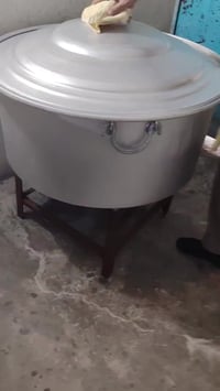 وبركاتة يوجد طباخ كافه الأعراس والمناسبات معا جميع مستلزمات الطبخ جدور...