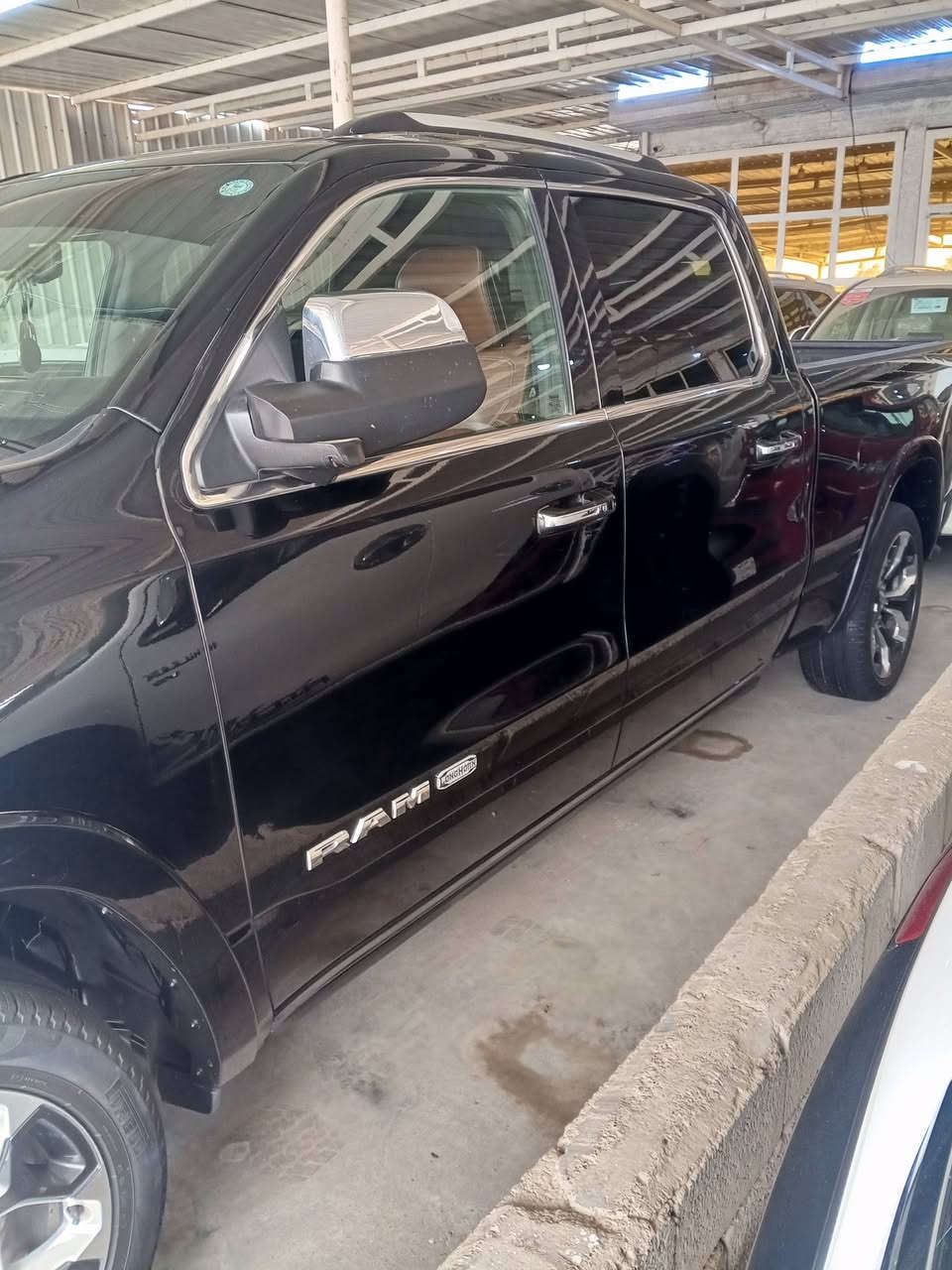 السلام عليكم دودج رام 2022 
5700، v8
السيارة فول مواصفات واحد على واحد
مجددة رقم وسنوية تريد وكالة تريد تحويل 
السيارة ماشية جوة المية 
رقم اربيل 
حادث قطعة وحدة باب مبدل بلادي 
مكلف بلنشر رقم صاحب السيارة ***********
