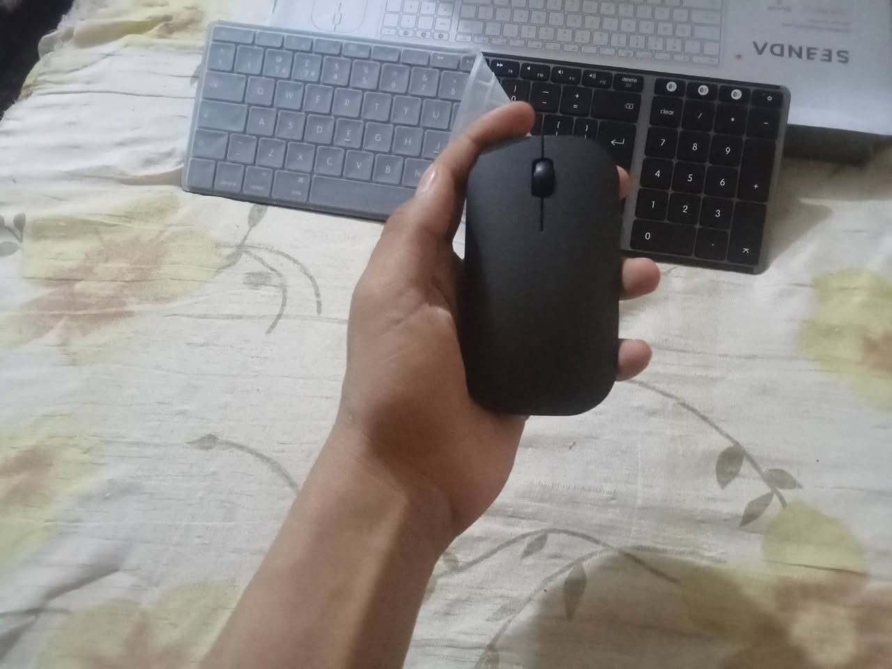 موس وكيبورد بلوتوث عله موبايل سعر20الاف  بي مجال جديدات مكاني بغداد الجديده نظيف أو شغال


**إذا كنت صاحب هذا الإعلان وتريد حذفه لأي سبب، رجاءا أرسل رسالة إلى الدعم الفني**