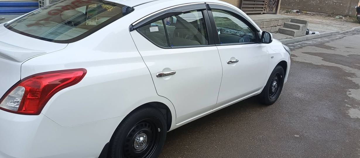 السلام عليكم
نيسان سني موديل 24
ماشية 11000 فقط
بيها صبغ جاملغ وبنيد اثر طخه مال دراجه خفيفه كلش بله اي دواخل سياره نظيفه وممتعوبه ابد بليته الزركه المرغوب هندي 
تحكم ستيرن وشاشه سبير منازل ابد 
السيارة داخله بلضمان والضربة موضحها بلصور 
العنوان : بغداد-الدورة - مهديه ثانيه 
سعر 126 وبي مجال 
الرقم ***********
