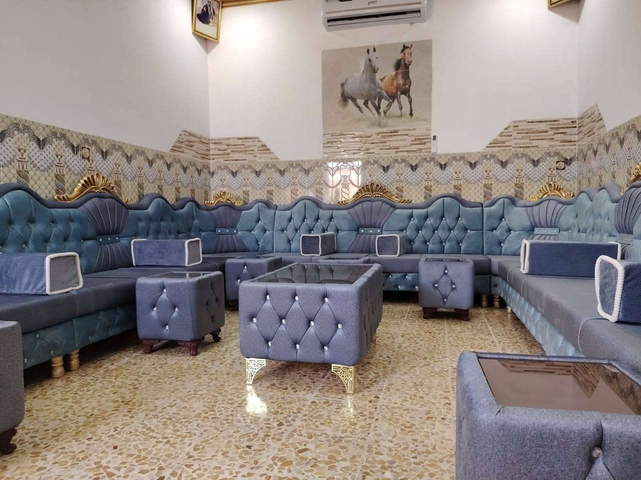 السلام عليكم يوجد لدينا عمل كافه انواع الفصالات حسب الطلب نجاره ودوشمه للاستفسار ***********
