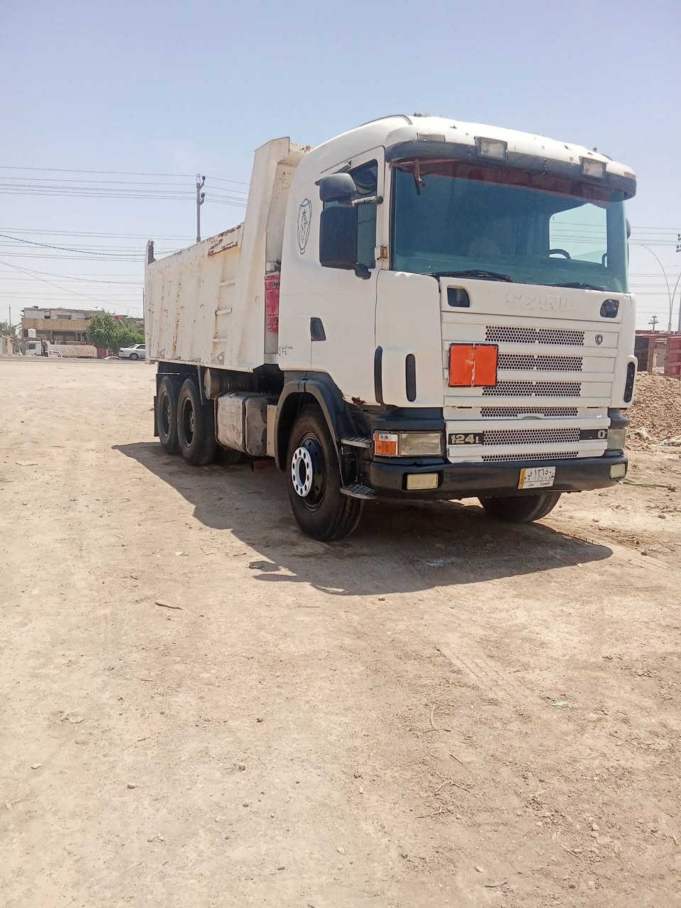 سلام عليكم سكانيه للبيع مديل 97 رقم بصره شرط التحويل مكينه انجكتر 420 بيه بخاركير 3 ب3 تايرات اربع وعشرين شاصي بدي خمسه ونص مامكفول مكان البصره الكرنه الاستفسار اتصل ***********.    سعر 190 وبيها مجال
