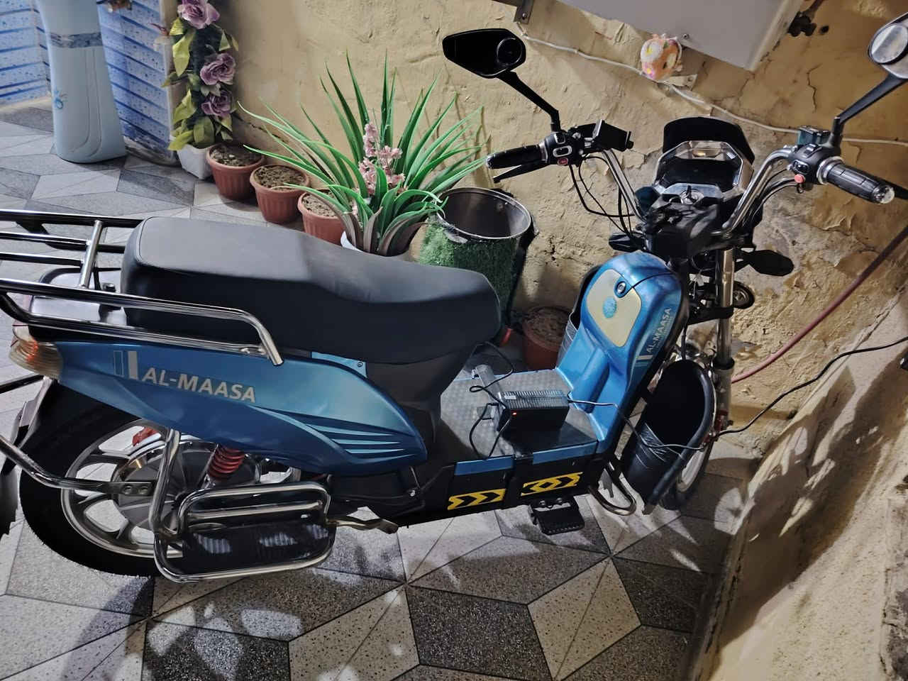 سلام عليكم  عندي هاذه الهارلي بطرياته قبل سبوع شديتهن اريد اروسه ب جبلي مو مهم موديل 
وشكرا.. ✨


**إذا كنت صاحب هذا الإعلان وتريد حذفه لأي سبب، رجاءا أرسل رسالة إلى الدعم الفني**