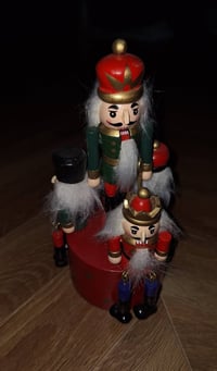 مجموعة ديكور • للبيع • كلهن