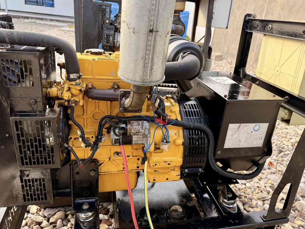 بيركنز إنكليزي  3بستم بزون التوليد 12 كيفي
اوربي غير مستخدم بالعراق المولد على وضع الشركة شرط الفحص والضمان العنوان بابل للاستفسار ***********
***********
