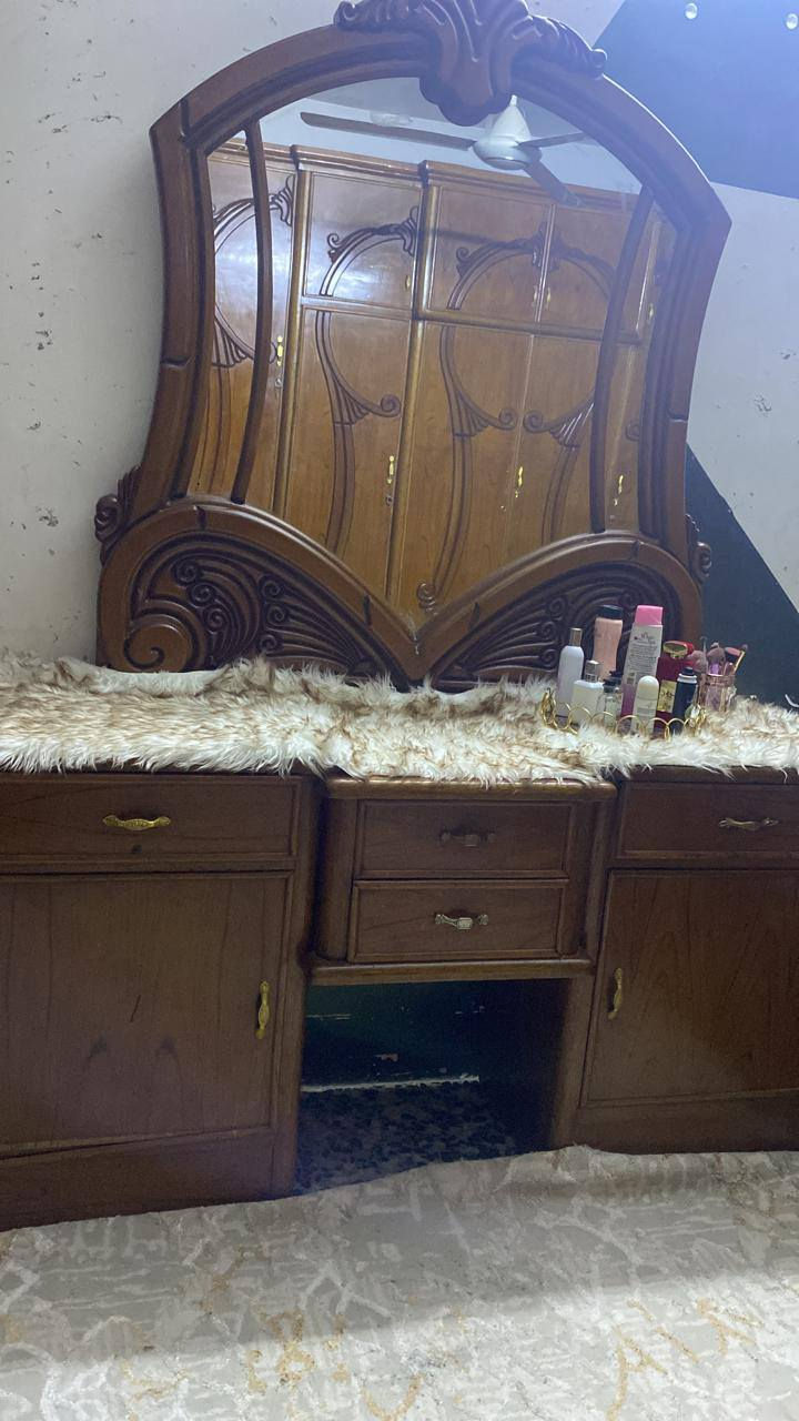 سلام عليكم غرفه صاج درجه اولى نضافتها 80 ٪السعر 900الف المكان بغداد م. الصدر رقم التليفون*********** اتصال فقط غير متوفر عل فيس
