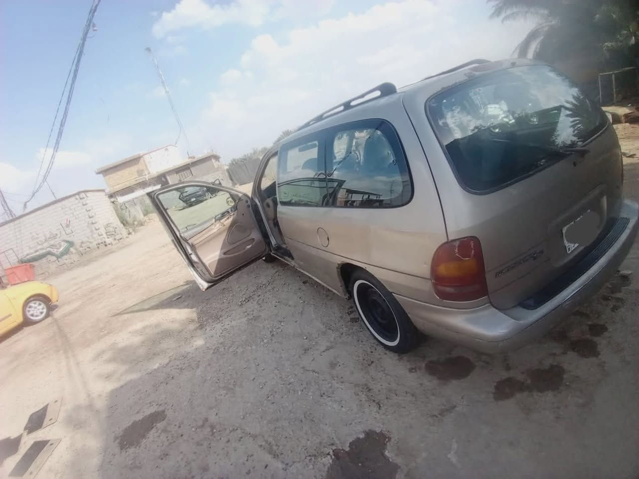 فورد أمريكي موديل 96  مكاني نجف كير ومكينة ناعمات زوج تايرات جدد أمامي والخلفي انضاف السيارة ما عايزة
***********
فورد أمريكي موديل 96  مكاني نجف كير ومكينة ناعمات زوج تايرات جدد أمامي والخلفي انضاف السيارة ما عايزة
