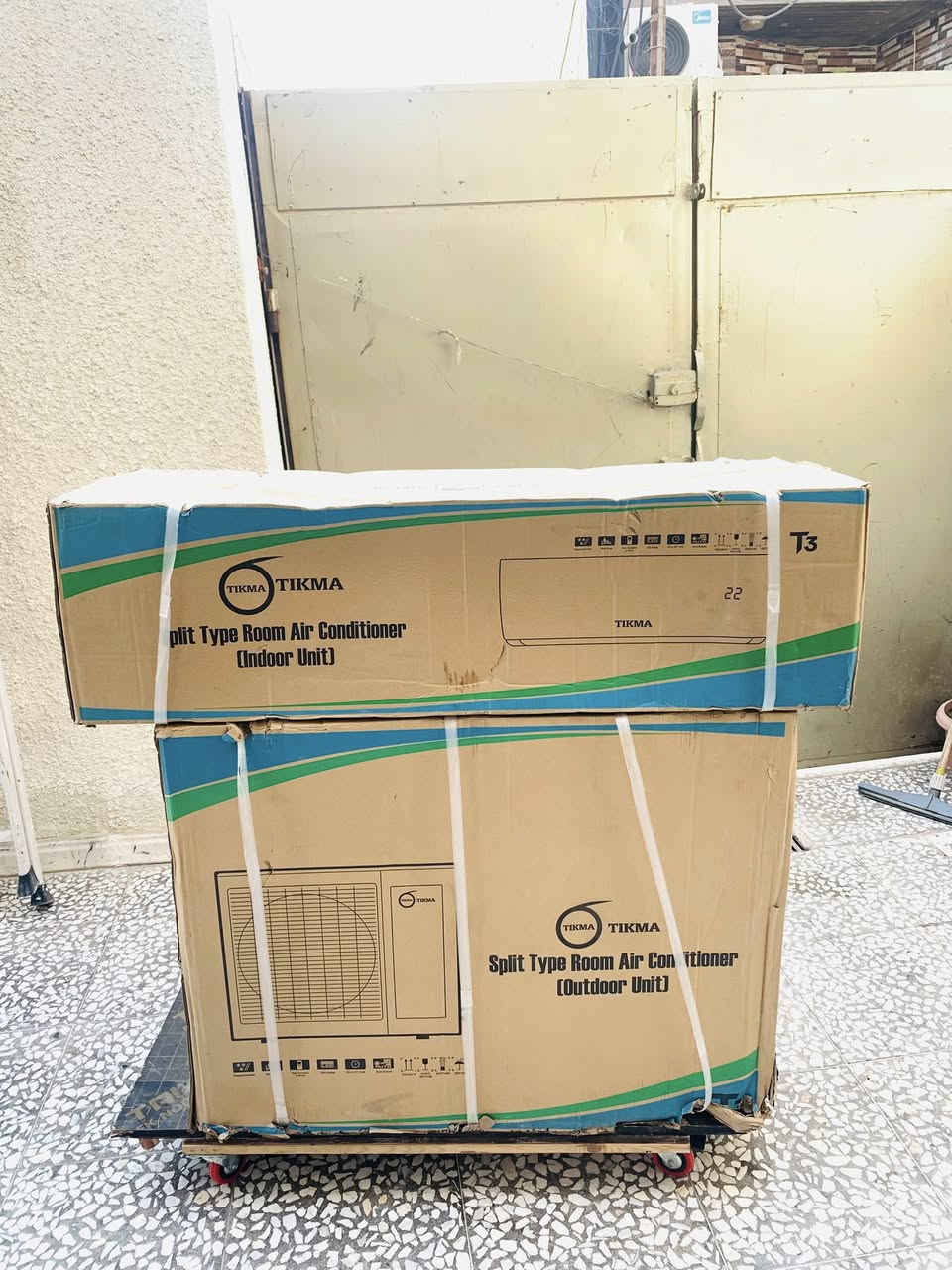 سلام عليكم سبلت 2طن بعده بلكارتونه          سعره 550 نهايته سعر الشراء مالته 700 العنوان بغداد مدينة الصدر ***********
