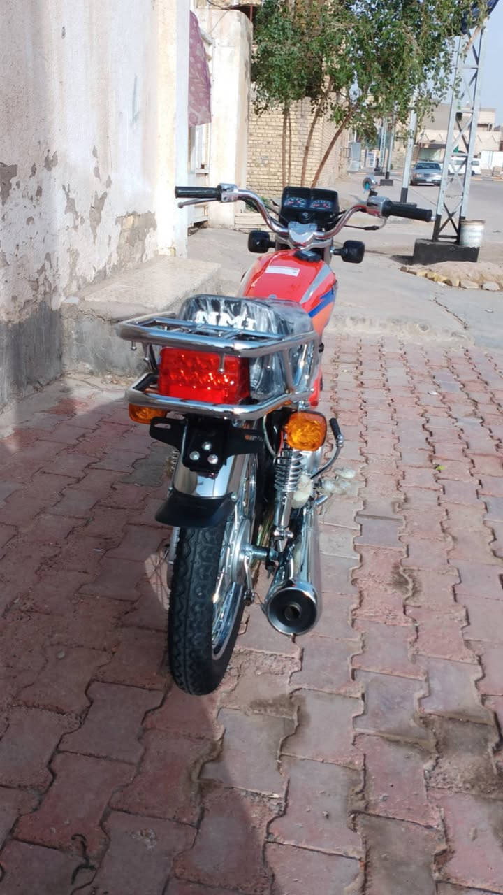 السلام عليكم شباب دراجه للبيع العسر 850ما متعوبه الله شاهد تجي تاخضهه لكبر مصلح والمكان العماره ابو رمانه وشراي يتصل عل رقم  0772 654 4178
