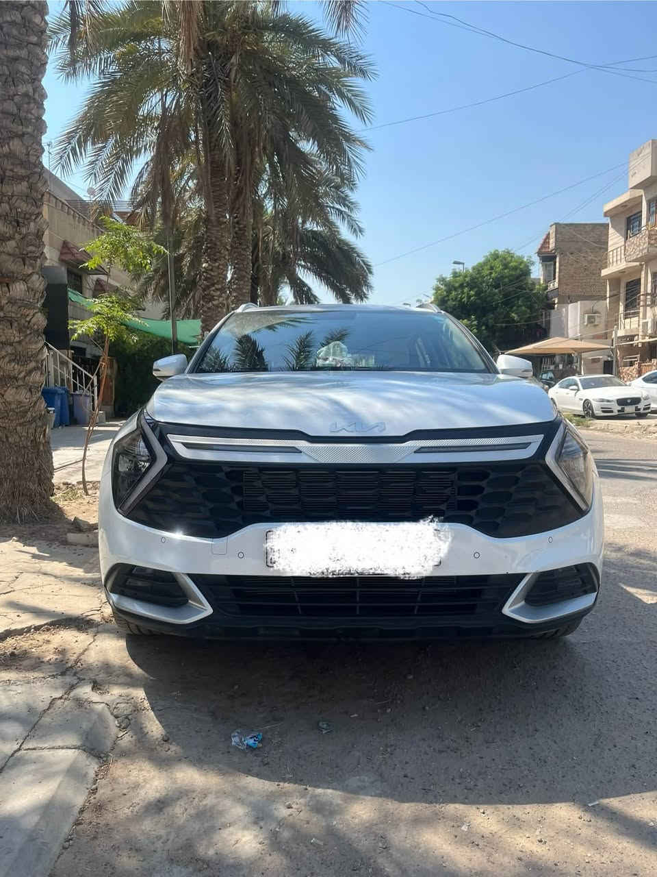 -بسم الله الرحمن الرحيم-
سيارة سبورتاج 2025 mid 

-كامرة خلفية

-شاشة 

-تدفئة مقعدين 

-تدفئة ستيرن 

-٢ وسادة هوائية

- مراقبة نقطة عمياء 

- انارة امامية زينون و لد 

- مسند ذراع 

-بصمة

-صندوق كهربائي 

-مراية جانبية كهربائية 

-استخدام سنة و نصف فقط 

-مشي 17750 كم (يعني زيرو )

باب السايق بي طخة (معدلة على 

البارد )

- الباب الخلفي في شخط (معدل على البارد ) 

237 ورقة

سعر بيه مجال بسيط 

*********** 

للاتصال
