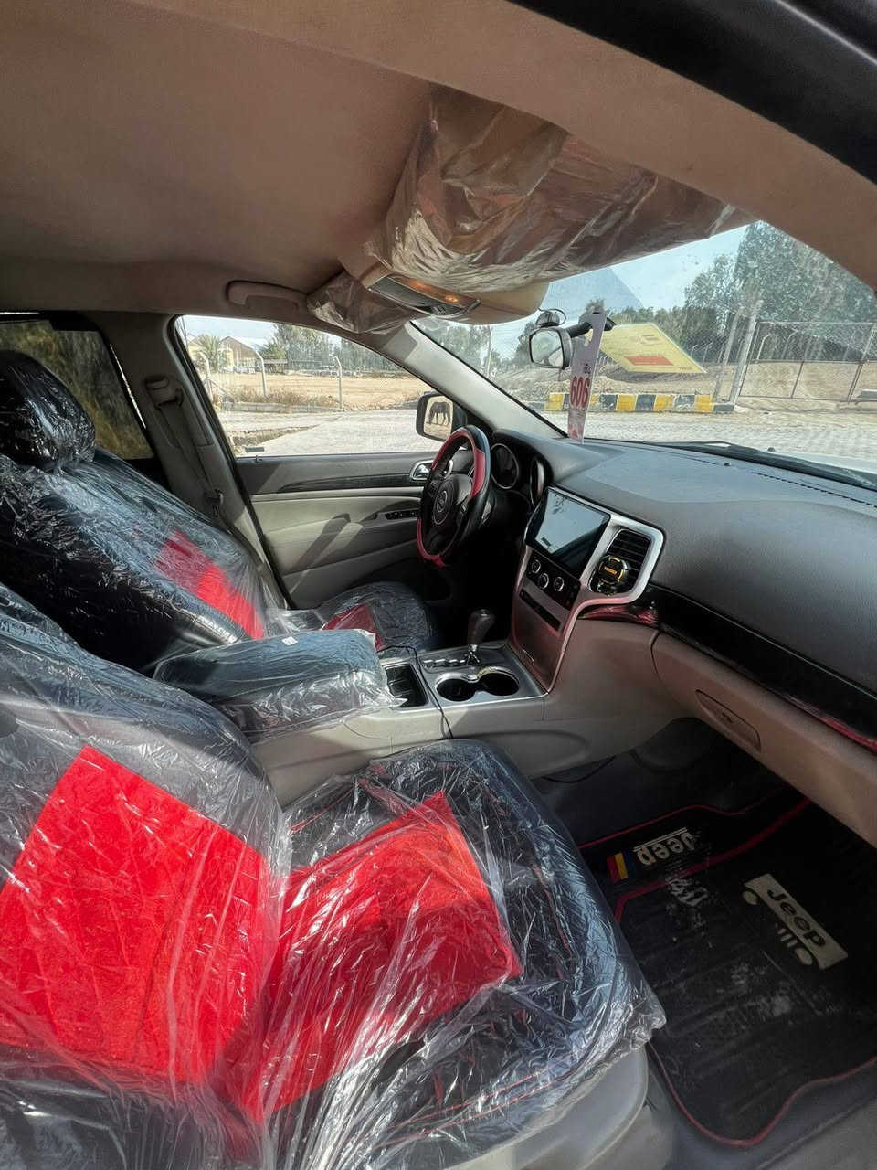 سلام عليكم البيع 
جيب لاريدو 2011
امريكي سياره بيهه صبغ ٣ قطعه امامي بدون اربيك بدون دواخله
سياره رقم بغداد
محراك كيار كفاله 
العنوان ديالى بعقوبه 
الرقم ***********
السعر 147بيهه مجال قليل
