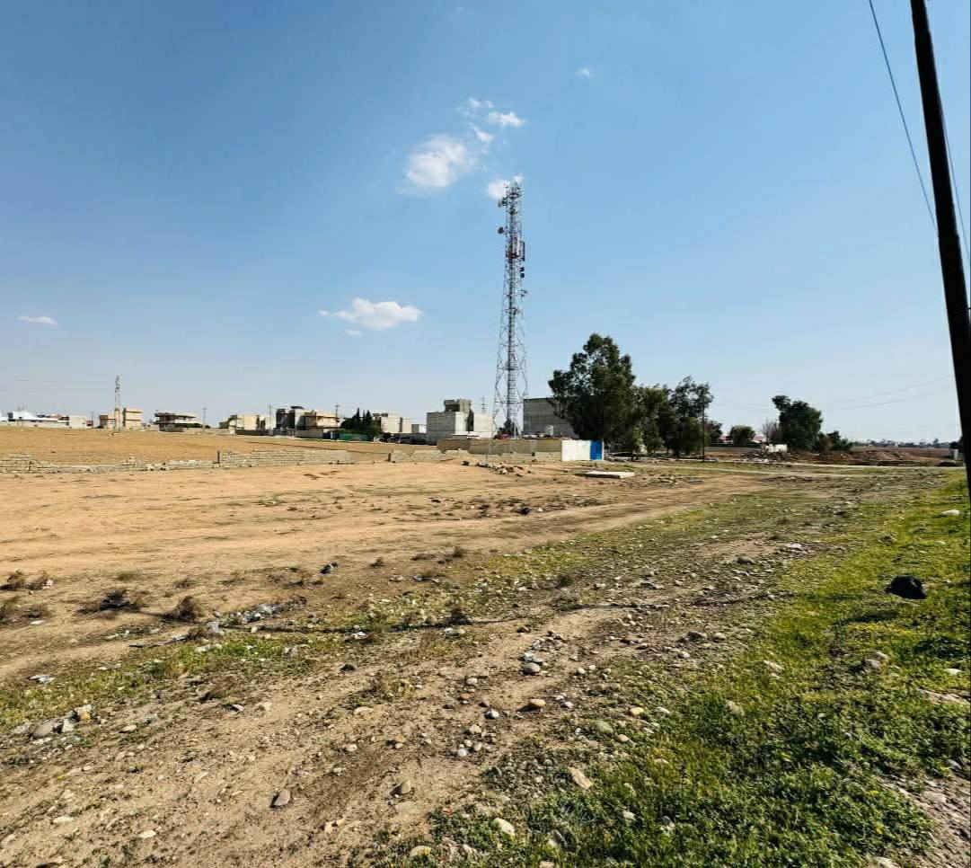 🛑 عروض مكتب الاستثمار للعقار   🏢 .

🛑 ارض تجاريه للبيع 🗺 على سايدين الشلالات قرب 
      مسجد محمد فائق ومقابل لتل العباسيه .

🛑 مساحة الارض خمسة دوانم  ( 5 ) دوانم  🗺 .
🛑 مساحة الواجهه للارض ( 50 ) متر .

🛑 سند الارض بستان زراعي ملك صرف سند نموذج ( 25 ) 

🛑 للاستفسار عن السعر الاتصال على الأرقام التاليه او 
      مراجعة المكتب في مزارع زيونه :
      ***********    /\    ***********

🛑 يتوفر لدينا كادر محامين للتوكيل وترويج كافة معاملات 
      التمليك والتنفيذ وتحويل العقار ⚖ .
🛑 عنوان المكتب موصل مزارع زيونه المقابله لحي الفلاح 
      الثانيه قرب مولدة مزارع زيونه .
🛑 اضغط على زر المتابعه ليصلك كل ما هو جديد من 
      عروضنا 👍 .
🛑 نستقبل كافة عروضكم التجاريه والسكنيه والزراعيه 
      والجمعيات .
