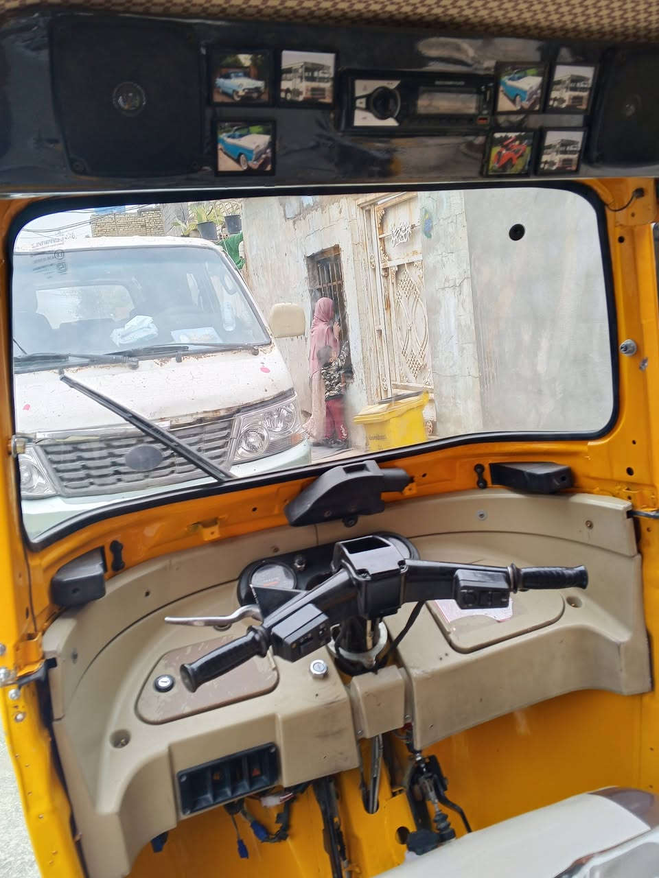 السلام عليكم تكتك موديل 18 نضيفة السعر 6 مملايين و250  رقم انكليزي للاستفسار ***********
