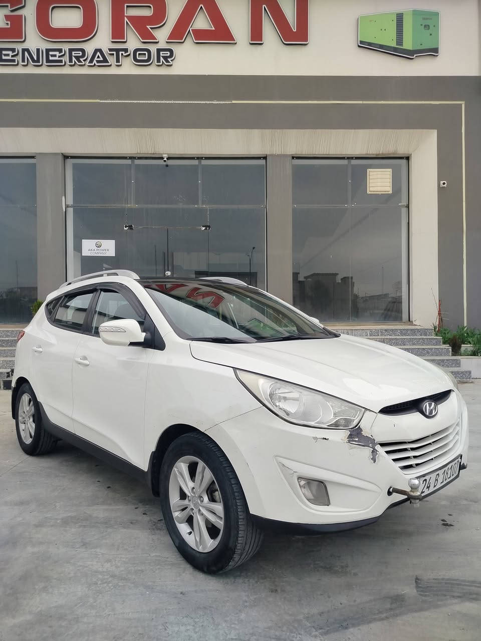 للبيع
سعر 135$ بلااش 
هيونداي توكسان موديل 2011 وارد كوري 
ماشية 325 كيلو متر حقيقي 
محرك 4 سلندر حجم 2000 دوش معمر بشرط 
كير أوتوماتيك شرط المحرك والكير 
رقم دهوگ دولي رقم وهزة وسنويه جديد پأسمي شرط التحويل 
🚫السياره بدون حادث بدون قطره صبغ شرط الفحص ‼️
سياره نظيفة جداً بدون صبغ مال بيت 
مواصفات فول 
بانوراما اشاير بل مري 
مري شفط 
ويل كرووم 
تحكمات ستيرن 
شاشه كبيره 
كامره خلفيه 
سياره جديده وجاهزة من كلشي شرط دينار ما تصرف عليها 
موصل الايسر 
***********
*********** 
ملاحظة الرقم الكورك بيه واتساب 
يوجد بيع وشراء السيارات المتضررة والجديدة داخل هذه الصفحه ✅
