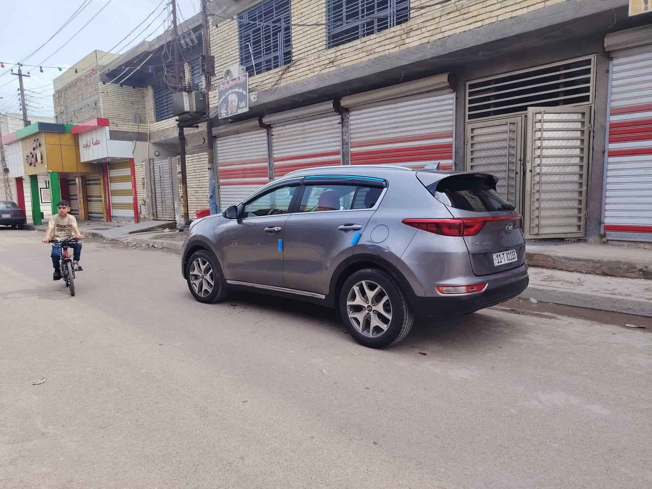 سبورتج موديل 2017 مكينة وكير  وحداديه  وصدر وتبريد كفالة وارد أمريكي حادث بنيد   رقم بغداد تحويل مباشر السعر 118 وبيه مجال بسيط سياره  بيه مكانت صبغ ￼رقم الهاتف
‭0774 637 9095
