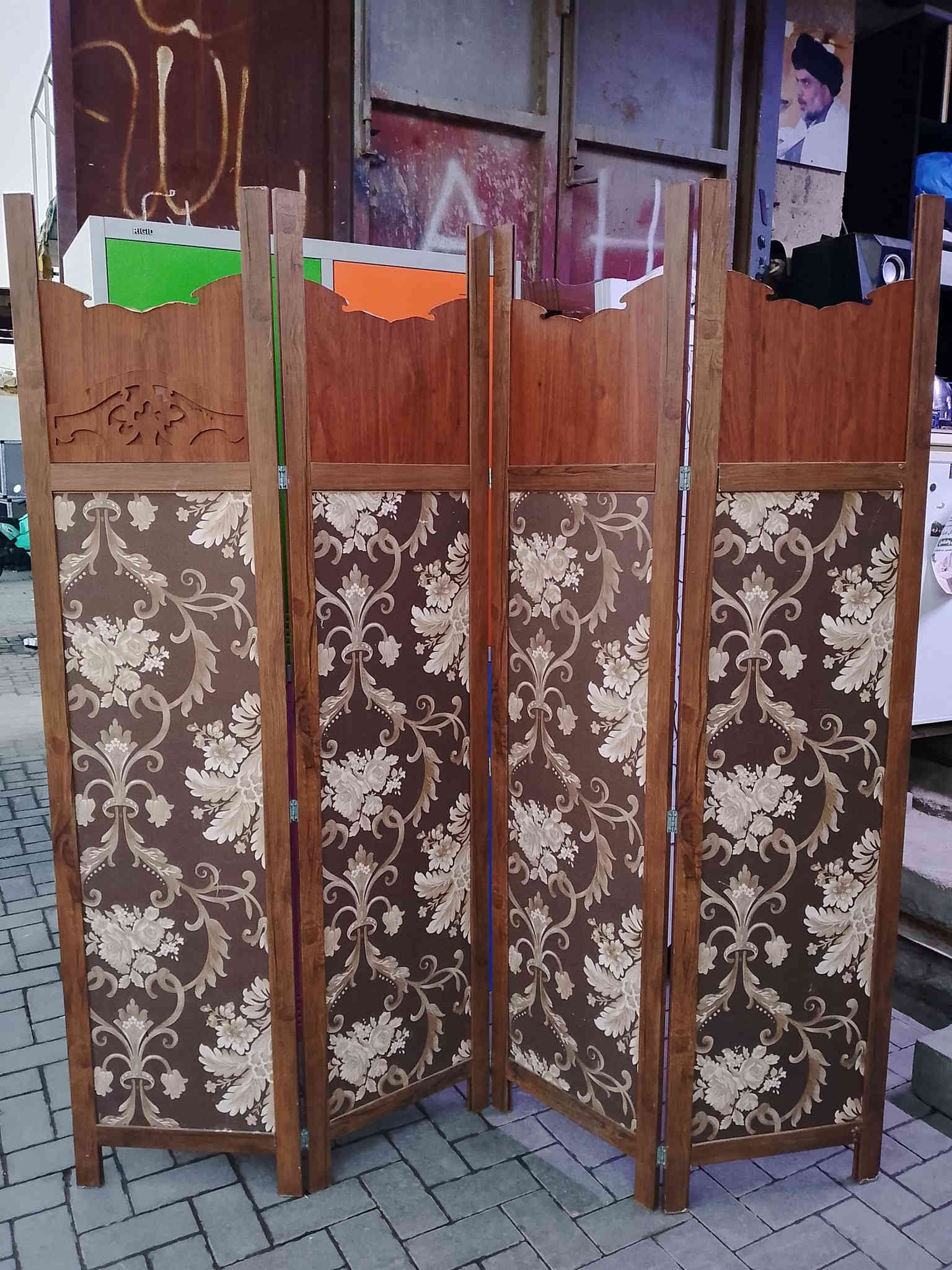 ابو سلام الدبيسي لبيع وشراء الاثاث المستخدم - العنوان البصره القديمه قرب جامع العرب / للاستفسار - اتصل او المراسله على الواتساب - *********** - ***********
