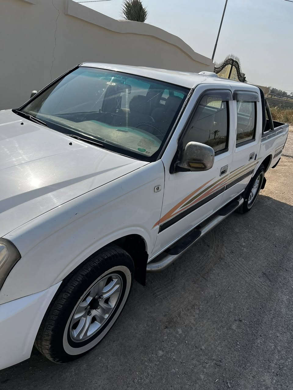 بيكم جنبي موديل 2010
رقم بغداد مميز 
سيارة نضيفة جداً مال بيت 
مابيها نقص برغي مكفول من كلشي صبغ التبديل محرك كير كلهن مكفولات 
مكان سياره بغداد 
رقم ***********
