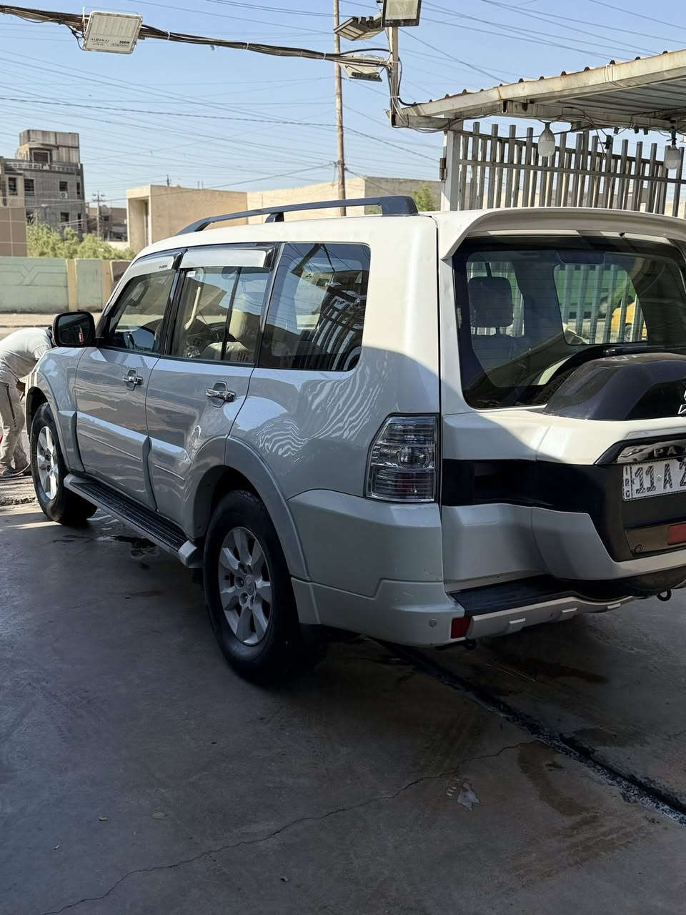 السلام عليكم 
سياره للببع 
سياره باجيرو موديل 2009 
حبتور  السياره. كير مكينه حداديه كفاله 
 بيها تكحيل بل جاملغ الامامي الايمن
وحالوب قليل بل قماره اما الباقي كفاله 
دمام خلفي. سلايد روف
السياره ماشيه 266 الف 
السعر 12,800 قفل 
العنوان بغداد الجديده 
لتواصل ***********
