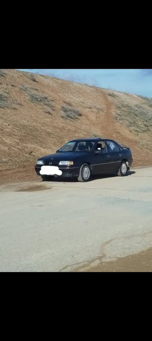 السلام عليكم  اوبل فكترا 91 حجم 20 شرط المحرك كلها شرط رقم نينوئ مسطره  ***********
