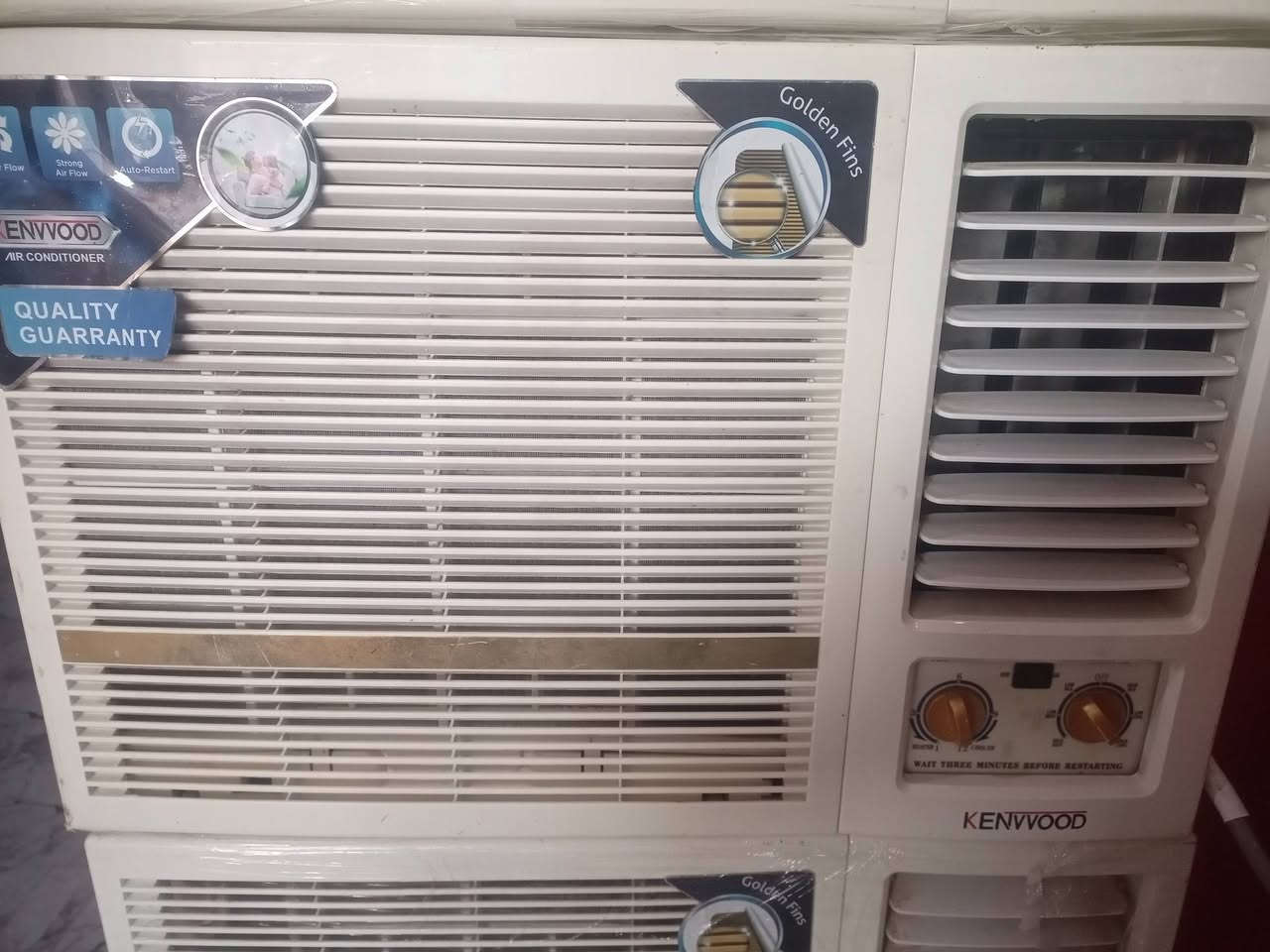 مكيف 2طن ابلادي مستخدم موسم واحد سعر 300.الف الاستفسار على خاص او الاتصال ***********عنوان واسط الصويره حي الشهداء
