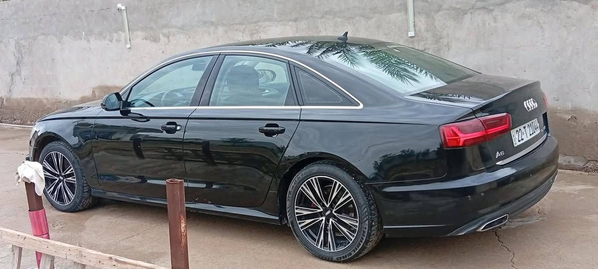 السلام عليكم اودي 
ورد  خليجي فول مواصفات واحد على واحد عدا  الفتحه فقط السياره صبغ   قطعه واحده بدون دواخل  حساسات امامي خلفي كير محرك كفاله تبريد ثلاث قطع تفاصيل السياره بالفيديو والسونار مكان السياره ديالى الخالص ***********®® موجود واتساب بس بالرقم الاثير®®
