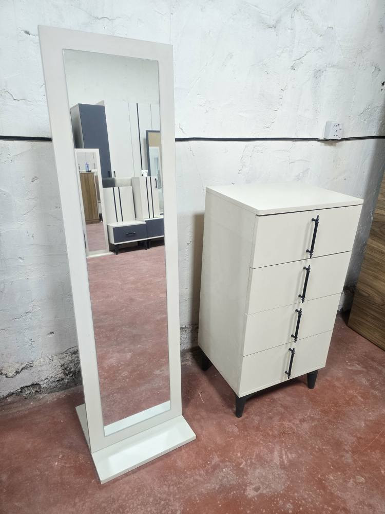 غرفه نوم تركي مستخدم 10قطع نضافه فولل سرير مخزن شالزون مخزن كنتور اضافي سعر 950مع الشد والنقل داخل بغداد بغداد, العراق


**إذا كنت صاحب هذا الإعلان وتريد حذفه لأي سبب، رجاءا أرسل رسالة إلى الدعم الفني**