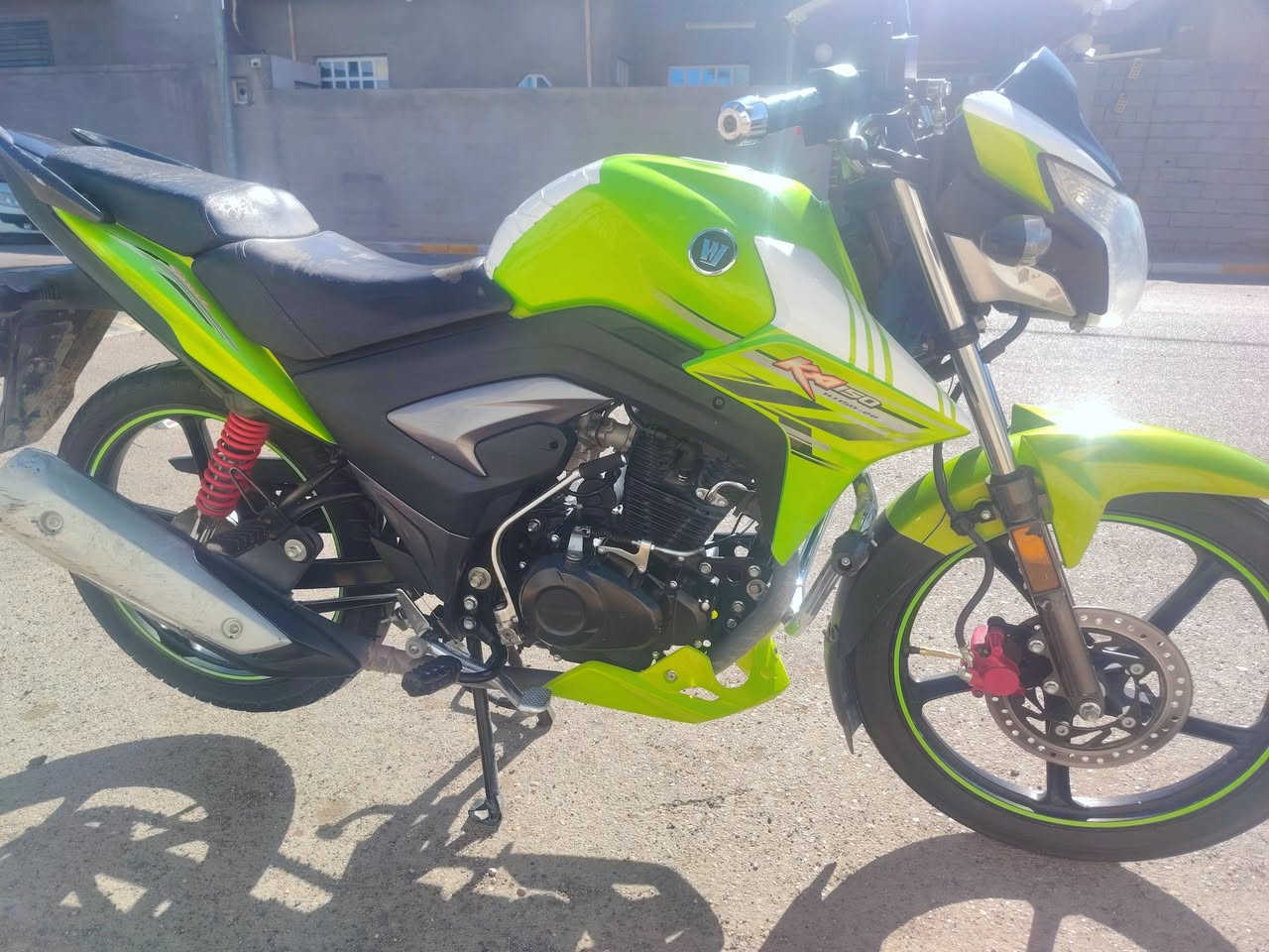 هاوجي بطح مديل 23 سجل انکليزي سنوییه ولوحات مکفول نضافه بالصور عل بلاد سعر 16 ونص بي مجال لاتصال ***********مکان فلوجه اذا مو شراي اعبره
