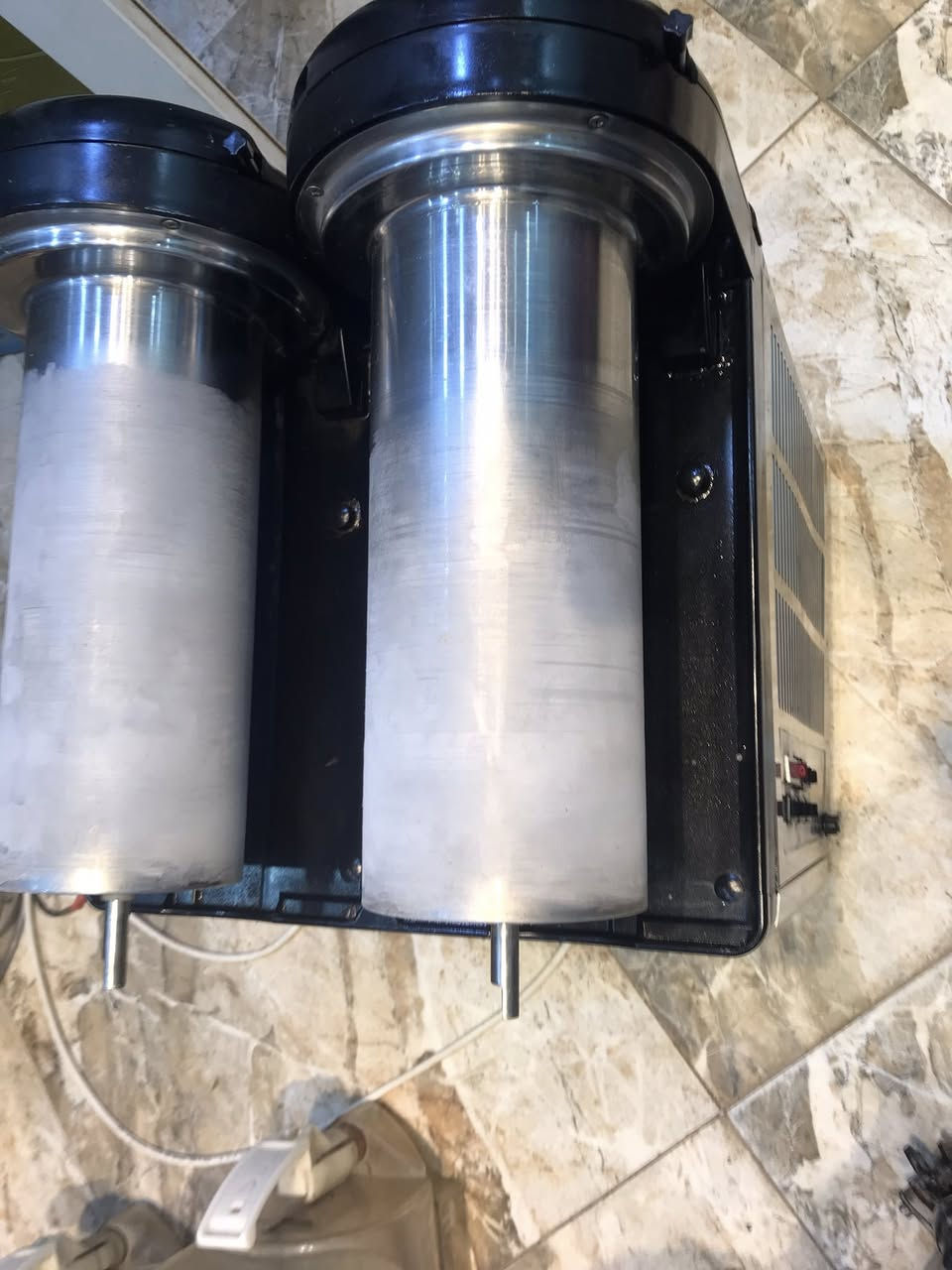 سلام عليكم محل مرطبات غراضه كامله سبلت تنكاتك مال موطه ولله شاهدغراضي  حيل معتني بيهم وعندي ميوزه وعندي عارضات كلهم نضيفات وعندي مجمدات ومكاين ازبري مكاين ازبري ***********
