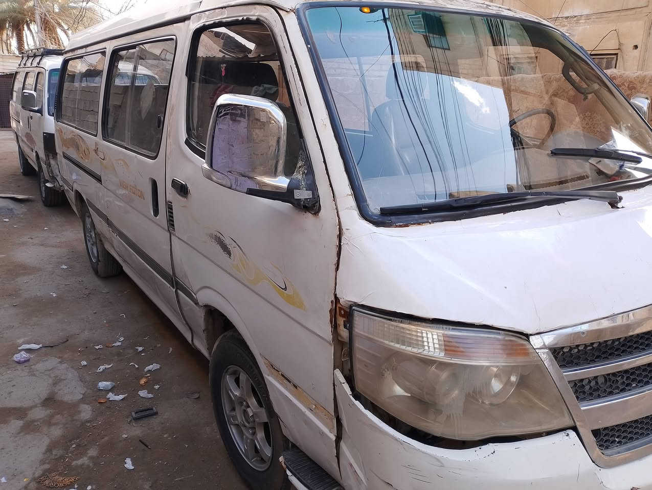 السلام عليكم فوتون 2014 رقم نجف سياره حره جير مكينه واكسن مقفولات والشراي يتصل ***********
