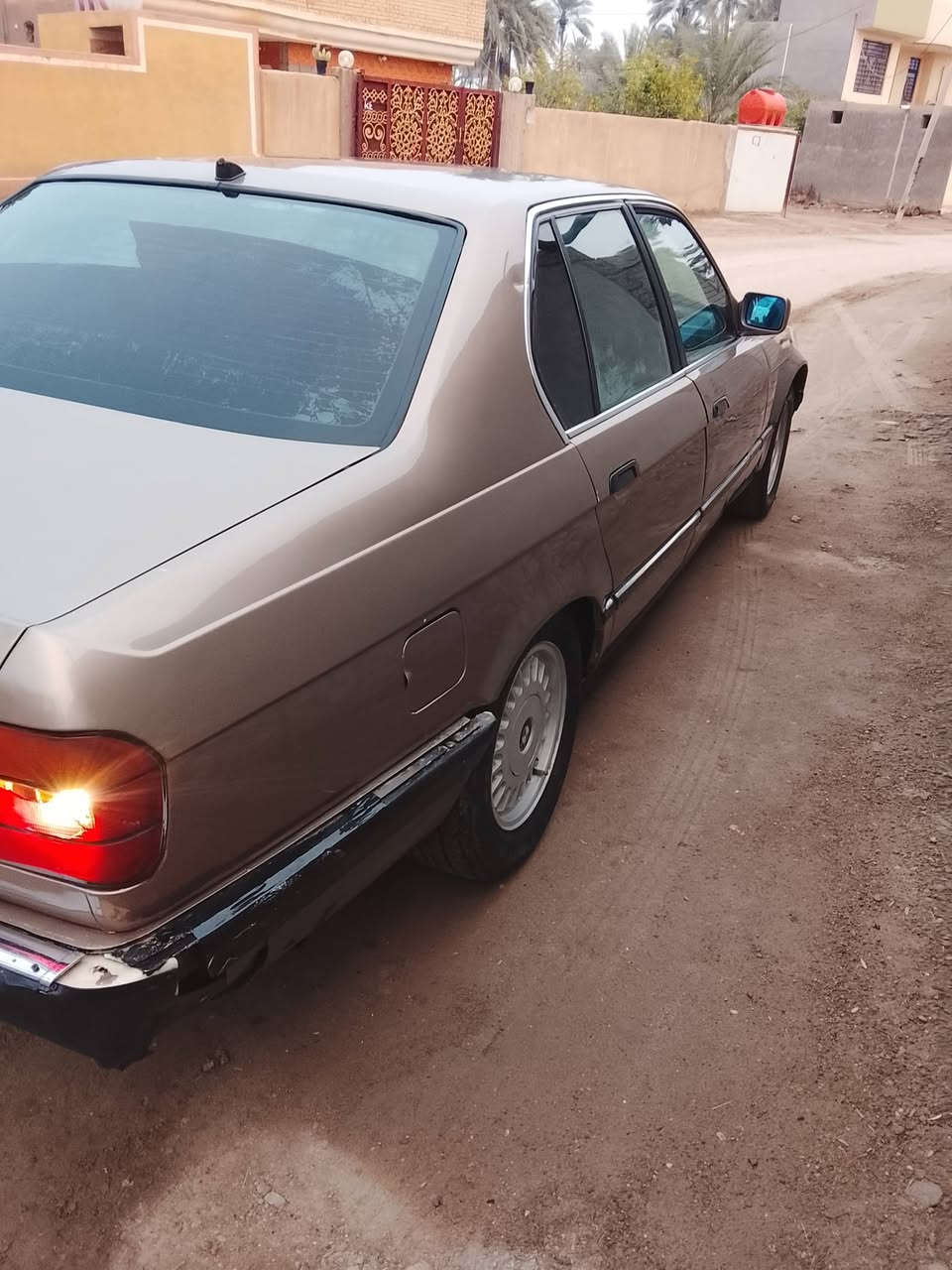 سلام عليكم بي أم 700 كير ومكينه وحداديه كفاله كهربائيات كله شغاله تخم تاير جديد سنويه ب أسمي صاعده هزه رقم بغداد العنوان بابل سعر 35 لاستفسار على هاذا الرقم ***********
