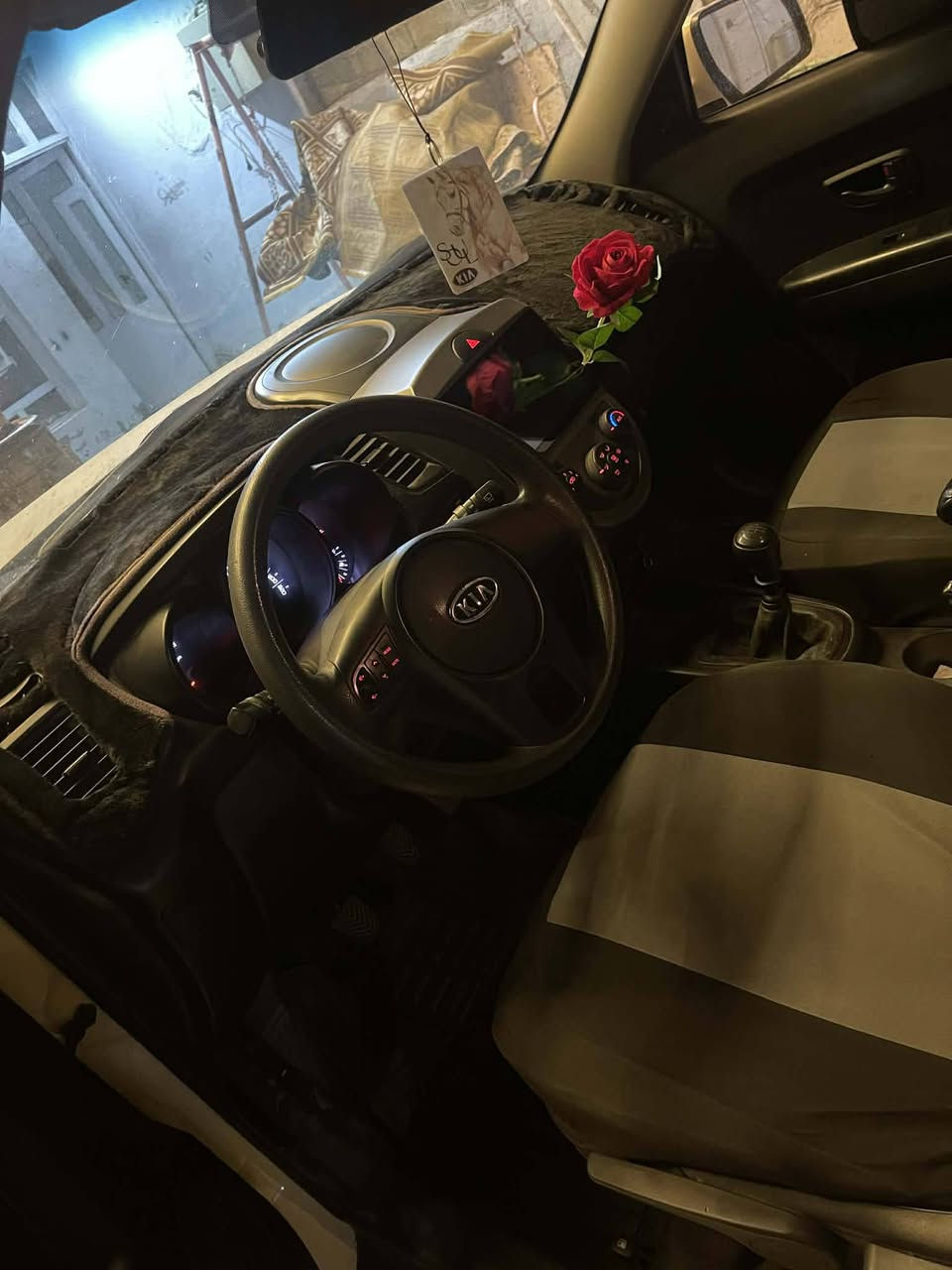 السلام عليكم من رخصت الدمن المحترم للبيع او مراوس صول موديل 15سياره ادوات متومه  قادسيه الماني سياره حلوه وجاهزه تبريد ثلج فول السياره مابيه نقص خير من الله مكينه وكير وكهربائيات وصدر وتبريد وتدفئه ودواخل كل وضع الشركه مابيه نقص برغي السعر 45 المكان واسط ***********
