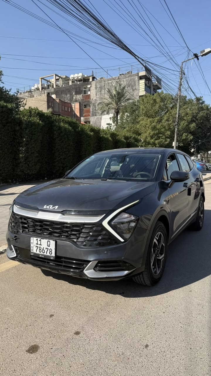 السلام عليكم 

للبيع 
كيا سبورتج 
2023
اللون رصاصي
 
حادثها قبق صندوق صبغ فقط 
وبيها بارد بالباب وجاملغ خلفي جهة الراكب 
شواصي لغود ايرباكات سليمة 
سونار مرفق بالصور

ماشية 47 كيلو 

للاستفسار 
***********
