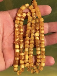 كهرب بولندي • ٢٠ غرام • ١٠١ خرزة