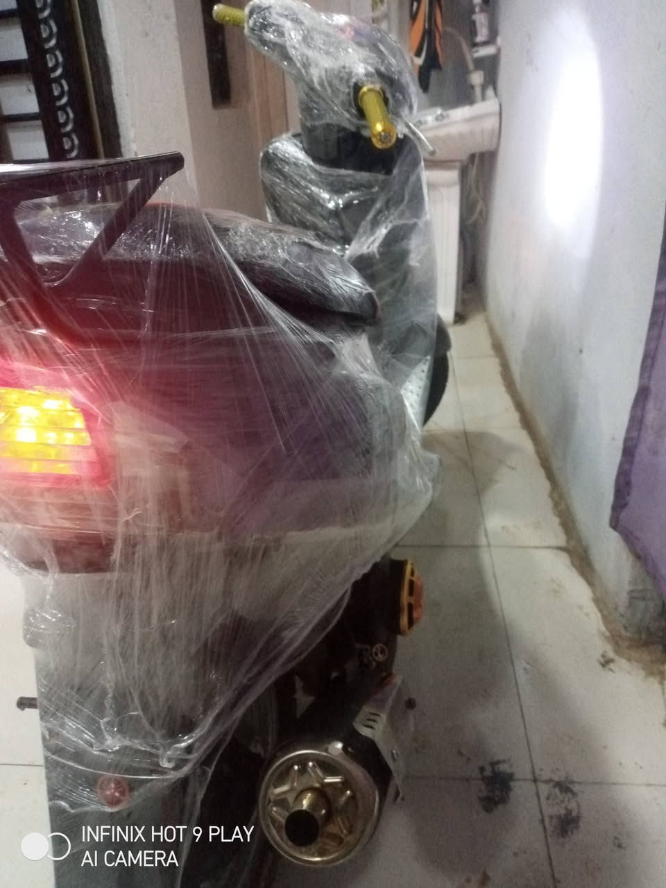 كفالة عامة
سلف شغال
هندر
مكينة ما مفتوحة تايوان الاصلية
تزويد
يدات بانزين
قبق فلاوين
قطرة دهن
كزوز SE
مراية قزم زوج موجودة 
تلبيسة كشن جلد نمر
كهربائيات كلها شغالة
عينة ضفيرة كلها شغالة
كفراتها البلادية موجودة 
اريدها ب750$ وبيها مجال
تواصل ***********
